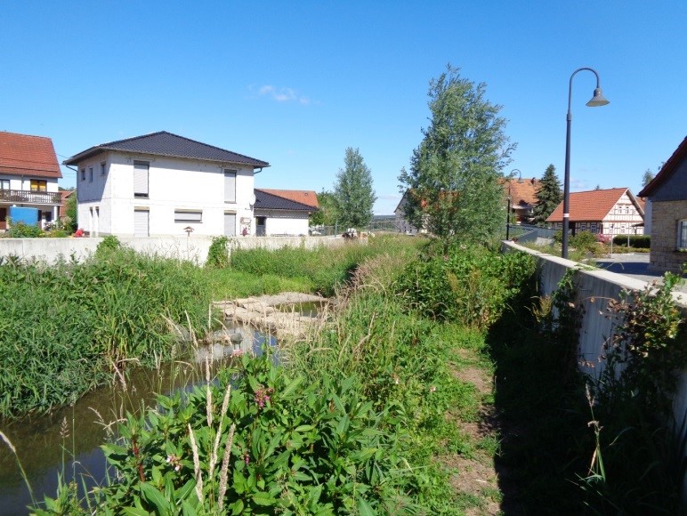 Hochwasserschutzanlage für den Ort Harres im Landkreis Hildburghausen