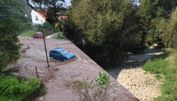 Quelle: Fotomontage, links: Überschwemmung in Mosbach (Schwachheim, B. GUV Hörsel/Nesse) und die Ilm bei Kranichfeld (ThLG)